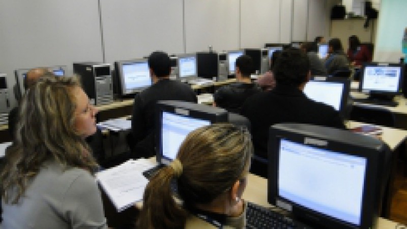 A Superintend&ecirc;ncia dos Servi&ccedil;os Penitenci&aacute;rios (Susepe) realiza, a partir desta segunda-feira (25), com prosseguimento durante a semana, da primeira capacita&ccedil;&atilde;o de servidores penitenci&aacute;rios para o novo sistema Infopen RS. O objetivo &eacute; modernizar a atual