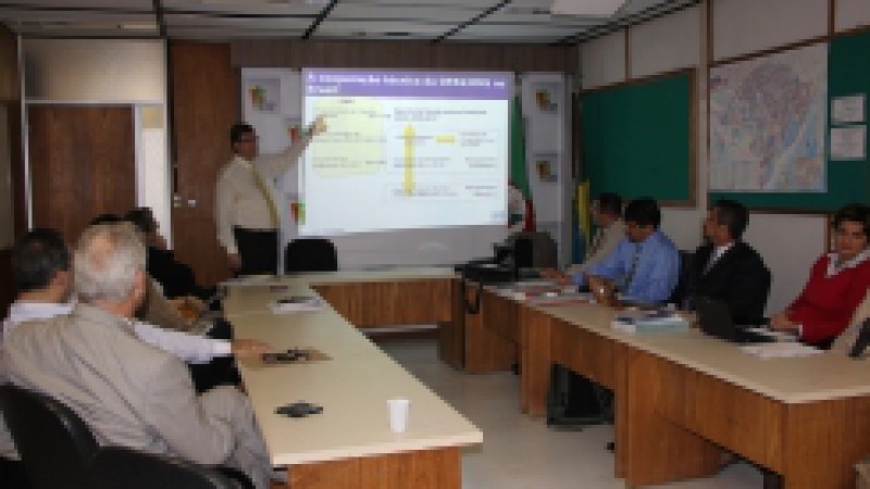 O representante da Organização Pan-Americana da Saúde (Opas) e da Organização Mundial da Saúde (OMS) no Brasil, Joaquin Molina, participou, nesta segunda-feira (21), da reunião de diretores da Secretaria Estadual da Saúde. Acompanhado por técnicos da