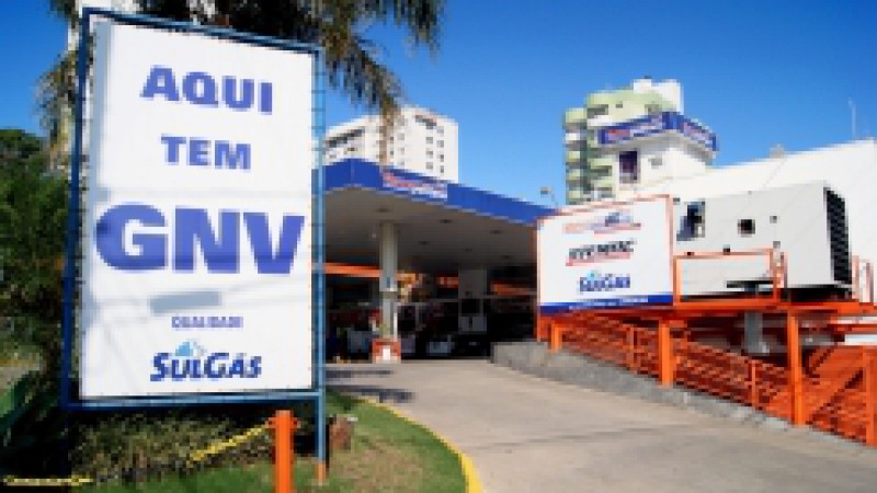 Com o objetivo de suprir toda a carga energética do estabelecimento no horário de pico - 18h às 21h -, o Posto Metropolitano, em Canoas, utiliza o gás natural em um sistema de geração de energia elétrica que está operando desde março, com potência de 330