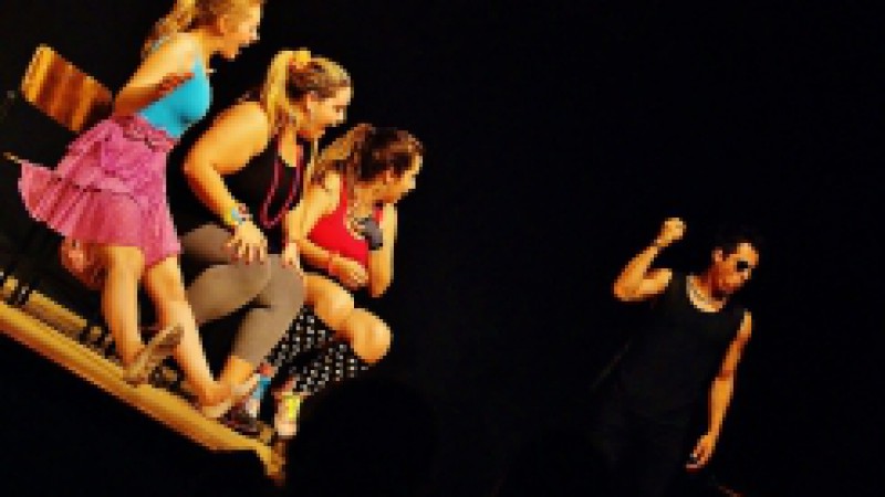 A peça Adolescer, da Cia. Déja-vu, estará no Teatro Bruno Kiefer da Casa de Cultura Mario Quintana (CCMQ), de 8 a 11 de março, às 20h. Dirigida por Vanja Ca Michel, tem ingressos a R$ 20,00 inteira; R$10,00 Clube ZH para titular e um acompanhante e