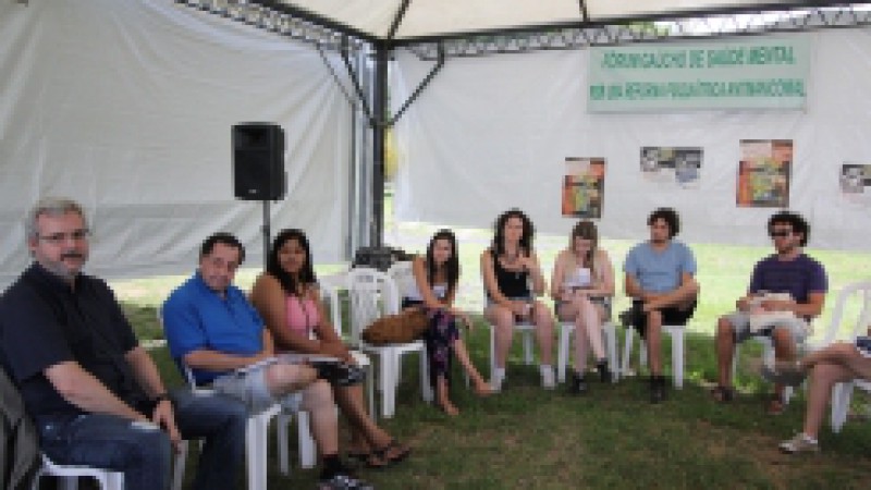 Com a bandeira de luta Direito Universal à Saúde de todos os Povos, para melhor qualidade de vida na Terra, o espaço Saúde e Cultura Frida Kahlo apresenta uma multiplicidade de eventos e debates durante o Fórum Social Temático 2012, que ocorre em Porto