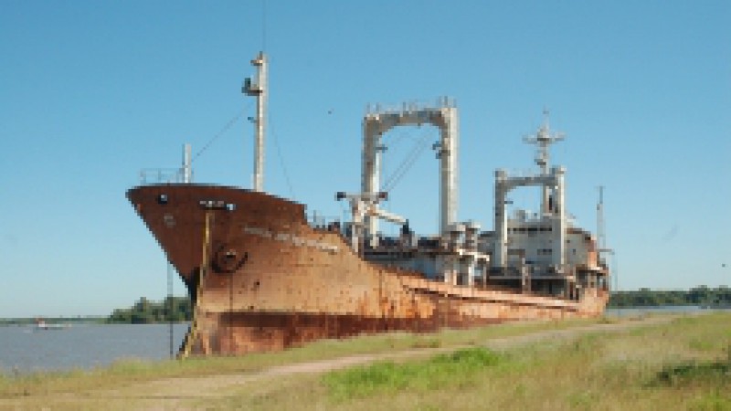 A publicação do edital de leilão dos navios paraguaios Mariscal José Félix Estigarribia e Bernardino Caballero deverá ocorrer até o final deste mês. A informação foi divulgada nesta segunda-feira (02), após reunião entre o Superintendente de Portos e