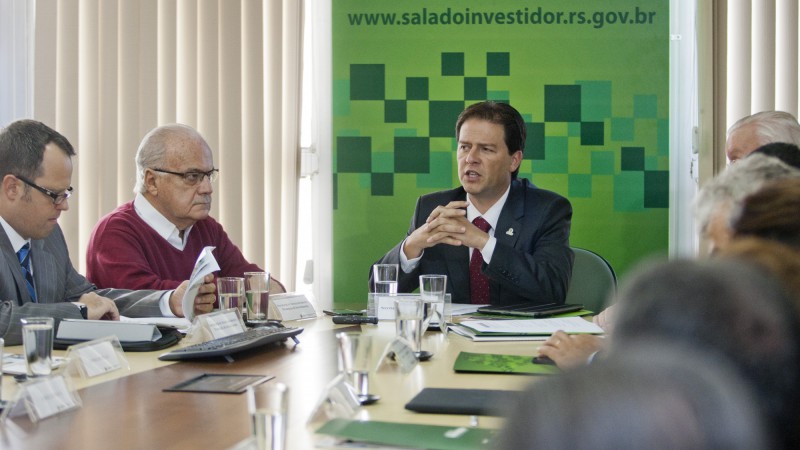 17/04/2013: Conselho de Desenvolvimemto Econômico e Social (CDES) conhece estudo da Fiergs para aumentar competitividade do RS. Com a fala, o secretário executivo do CDES, Marcelo Danéris.