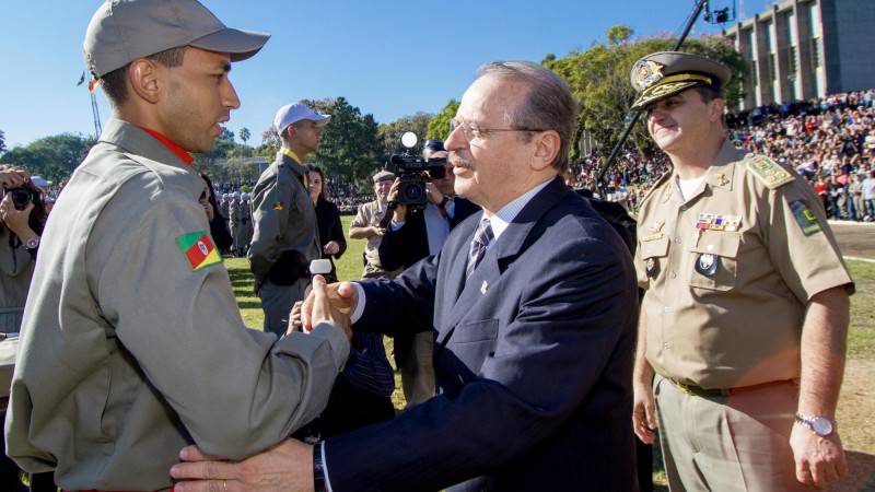 19.04.2013 Governador Tarso Genro durante formatura dos Cursos Básicos de Formação Policial e Bombeiro Militar