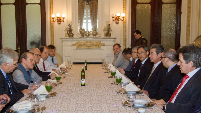 03.07.2013 Governador Tarso Genro durante almo&ccedil;o com a diretoria da empresa Toyo Setal