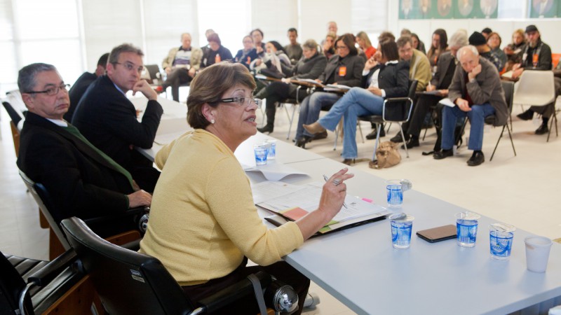 04.09.13: Governo do Estado reúne-se com Cpers. Com a fala, a secretária-adjunta da Educação, Maria Eulalia Nascimento.
