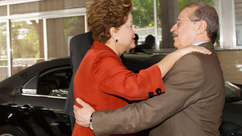 12.10.13 Governador Tarso Genro cumprimenta a Presidenta Dilma Rousseff