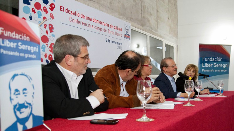 05.11.13 Governador Tarso Genro, participa  do Semin&aacute;rio da Funda&ccedil;&atilde;o L&iacute;ber Seregni O desafio de uma democracia de qualidade
