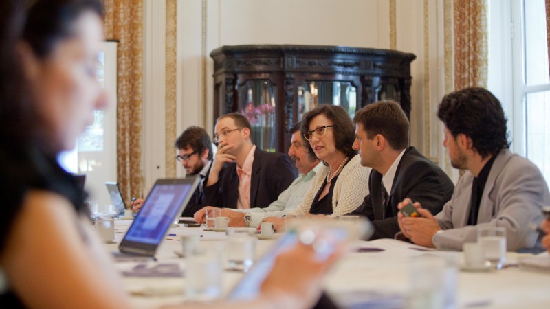 03.12.13: Apresentação das potencialidades do Rio Grande do Sul à delegação francesa. Com a fala a Secretária Adjunta de Estado da Ciência, Inovação e Desenvolvimento Tecnológico, Ghissia Hauser.