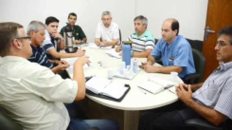 Com a intenção de aumentar a produção de leite ovino e caprino no Estado, técnicos da Secretaria Estadual da Agricultura, Pecuária e Agronegócio, da Universidade Federal do Rio Grande do Sul (Ufrgs) e do Ministério da Agricultura, Pecuária e
