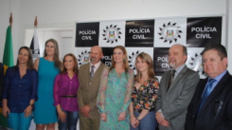 A Secretaria da Seguran&ccedil;a P&uacute;blica (SSP) refor&ccedil;a a rede de atendimento em Viam&atilde;o com a inaugura&ccedil;&atilde;o da Delegacia Especializada no Atendimento &agrave; Mulher (Deam) no munic&iacute;pio. Na manh&atilde; dessa segunda-feira (25), foi entregue o espa&ccedil;o, que fica junto ao pr&eacute;dio