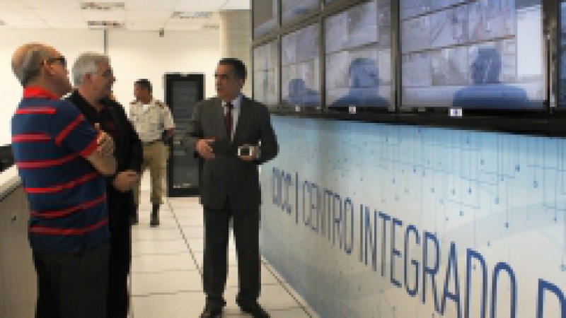 O governador em exercício, Beto Grill, conheceu, no final de semana, o Centro Integrado de Comando e Controle Regional (CICC), estrutura física de segurança montada para a Copa das Confederações, que será utilizado durante a Copa do Mundo, em Salvador.