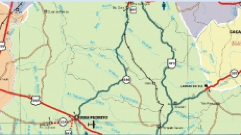 A rodovia ERS-630, que liga Dom Pedrito a S&atilde;o Gabriel, est&aacute; interrompida no km 81. No local, situado a 8 quil&ocirc;metros de S&atilde;o Gabriel, encontra-se a ponte sobre o Passo do Pedroso.     &ldquo;O Rio Pedroso transbordou e o trecho est&aacute; com &aacute;gua na pista&rdquo;, explica