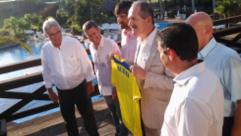 O Centro de Treinamento gaúcho que hospedará uma seleção durante a Copa do Mundo recebeu, nesta quarta-feira (5), a visita do ministro do Esporte. Aldo Rebelo conheceu as estruturas do resort Vila Ventura, em Viamão, que receberá a equipe do Equador. O
