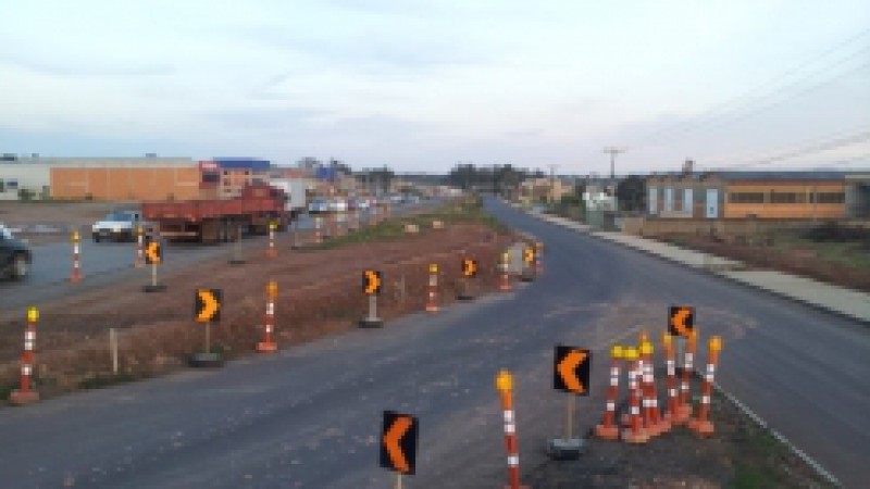 Os primeiros quilômetros de pista nova da ERS-118 serão liberados para tráfego a partir das 12h desta quarta-feira. O trecho, entre os km 6,5 e 8,5, está localizado entre o Arroio Sapucaia e a empresa Bettanin, em Sapucaia do Sul. Pela manhã, o