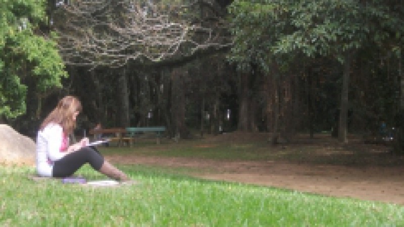 O Jardim Botânico, em Porto Alegre, sediará no próximo sábado (7) mais uma edição do curso de Desenho de Paisagem, ministrado por Jorge Herrmann. A atividade ocorre das 9h às 13h e o valor é de R$ 70.  As inscrições podem ser feitas pelo telefone (51)