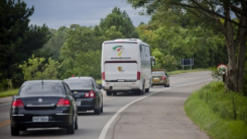 O governador Tarso Genro e a equipe de secretariado vão percorrer, de 24 a 27 de julho, diferentes regiões do Estado durante a 2ª edição da Caravana de Interiorização. A rota- que vai passar por dez municípios - tem o objetivo de fiscalizar obras e