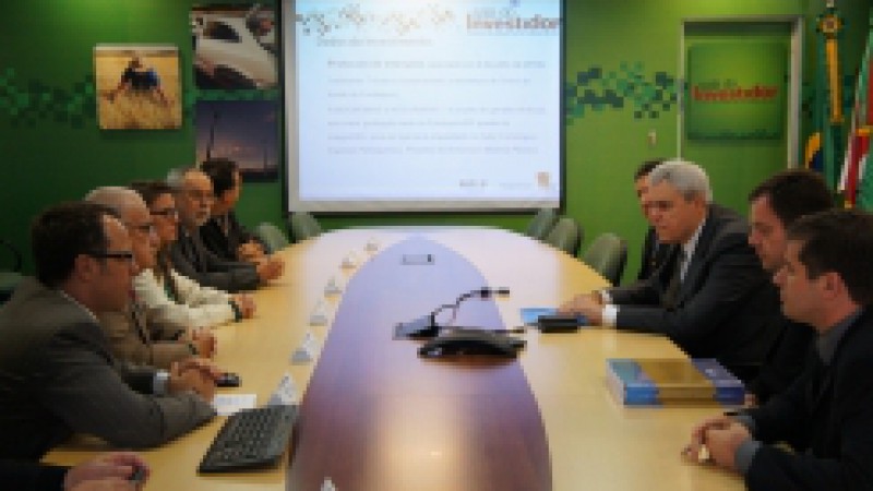 A Metal&uacute;rgica Mor investe R$ 72,5 milh&otilde;es para a implanta&ccedil;&atilde;o de uma f&aacute;brica de garrafas t&eacute;rmicas e produtos isot&eacute;rmicos, em Santa Cruz do Sul. A f&aacute;brica marca a entrada da empresa no setor de transforma&ccedil;&atilde;o pl&aacute;stica. Para viabilizar o projeto, foi