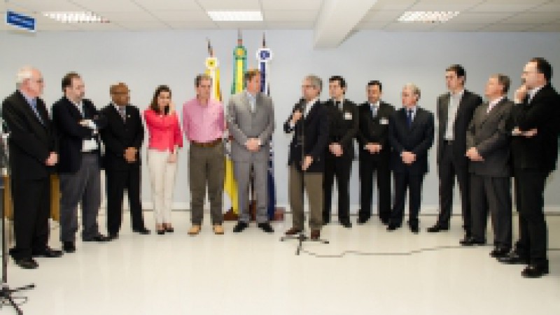 A agência de número 500 do Banrisul foi inaugurada nesta sexta-feira (13), em Caxias do Sul. A nova unidade bancária, denominada Praça da Bandeira, está localizada na Rua Sinimbu, 2.302, no Centro do município. Durante o seu pronunciamento, o presidente