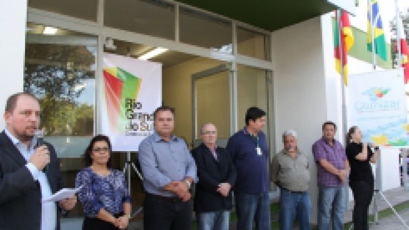O Centro Administrativo do Estado Pedro Schorn, foi inaugurado no município de Agudo, nesta terça-feira (30). No local, funcionava o antigo Fórum que foi reformado para abrigar diversos órgãos da Administração Estadual. A solenidade contou com a