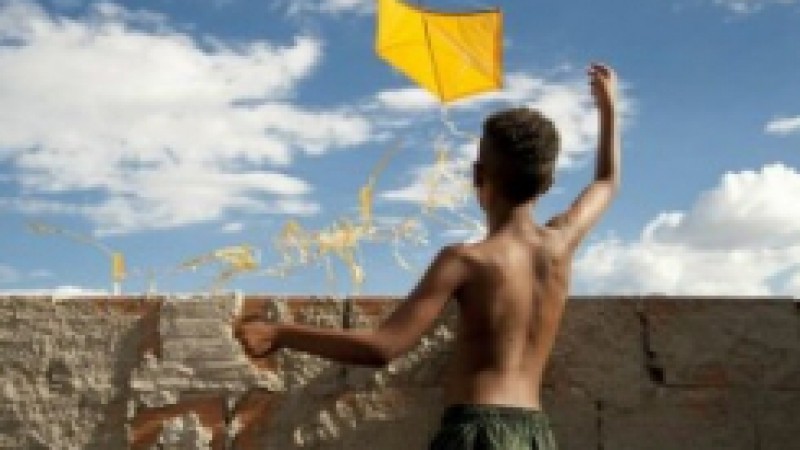 Horizontes Mínimos, do diretor Marcos Pimentel, é um documentário sobre sonhos e desejos de pessoas comuns. A obra, que estreou em 2012, será exibida na TVE neste domingo (21), às 00h45. Composto por pequenas histórias da vida cotidiana de diferentes