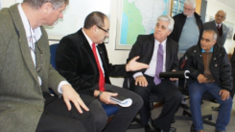 O projeto para instalação de uma Pequena Usina Térmica (PCT) em São Jerônimo foi apresentado pelo presidente da Companhia Riograndense de Mineração (CRM), Elifas Simas, nesta sexta-feira (17), ao Diretor de Geração da Eletrobras, Valter Luiz Cardeal. A