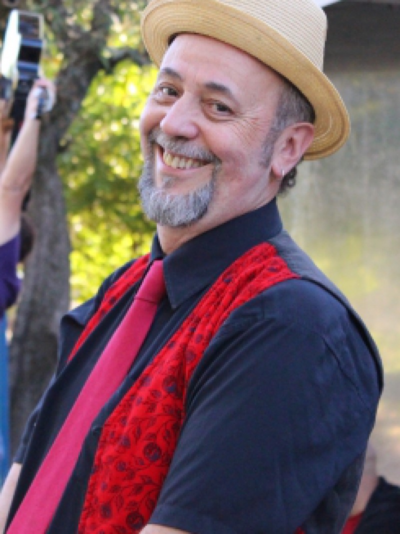 Diversos artistas se re&uacute;nem no Teatro Bruno Kiefer, na Casa de Cultura Mario Quintana, na pr&oacute;xima quinta-feira (11), &agrave;s 19h, para um show solid&aacute;rio &agrave; comunidade da Vila Liberdade. A vila fica nas proximidades da Arena do Gr&ecirc;mio, e foi atingida por um