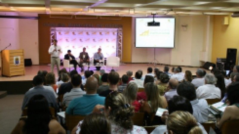 Com o objetivo de debater a modernização no serviço público, a Secretaria da Administração e dos Recursos Humanos (Sarh) promoveu, nesta quinta-feira (24), em Osório, o Programa de Desenvolvimento Institucional (PDI). Cerca de 80 servidores públicos