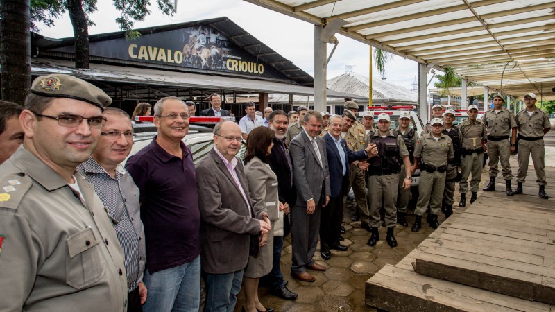 ESTEIO, RS, BRASIL: Governador Tarso Genro entrega de Viaturas da BM Foto: Caco Argemi/Palácio Piratini