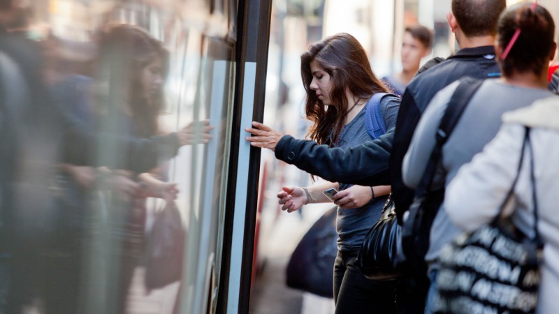 O governador anunciou a cria&ccedil;&atilde;o do Passe Livre Estudantil em 27 de junho de 2013, durante semin&aacute;rio do Gabinete Digital