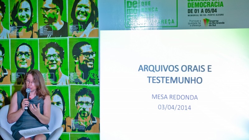 PORTO ALEGRE, RS, BRASIL, 03.04.14: Painel: Painel Arquivos Orais e Testemunho, no Memorial do Rio Grande do Sul, contou com as presen&ccedil;as de Rejane Penna, histori&oacute;grafa do Arquivo Hist&oacute;rico do RS e Carla Rodeghero, pesquisadora dos temas ditadura,