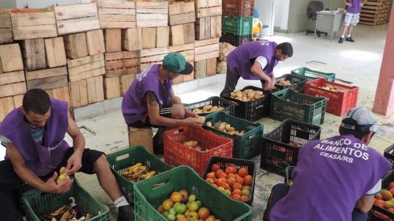 Pioneirismo da Ceasa em transformar lixo orgânico em biogás e o programa contra o desperdício e combate à fome estão entre os "cases" de sucesso das Centrais de Abastecimento do RS