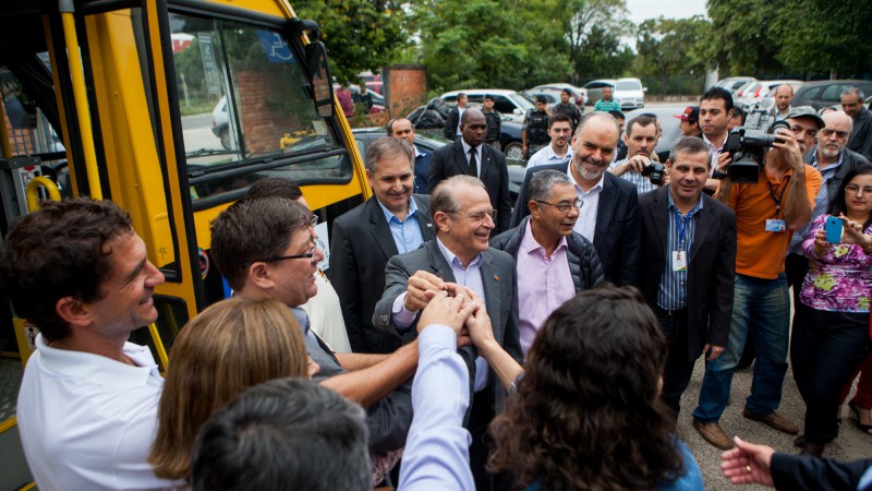 VIAM&Atilde;O, RS, BRASIL, 30.04.14: Governador Tarso Genro faz a entrega de obra do Instituto Estadual Isabel de Espanha. Foto: Gustavo Gargioni/Especial Pal&aacute;cio Piratini