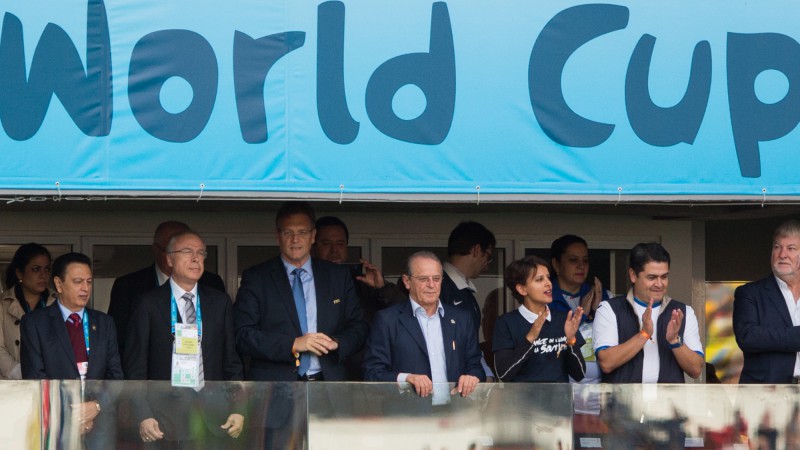 PORTO ALEGRE, RS, BRASIL, 15.06.14: Governador Tarso Genro acompanha o primeiro jogo da Copa do Mundo 2014 entre Fran&ccedil;a e Honduras em Porto Alegre. Foto: Camila Domingues/Pal&aacute;cio Piratini