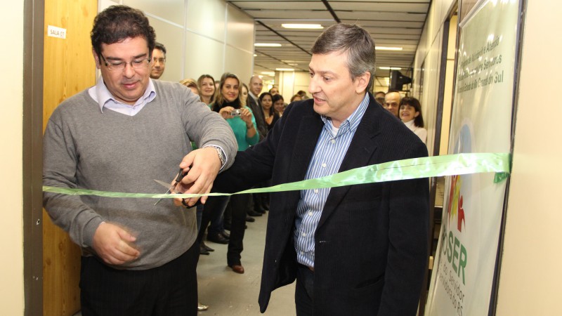 Secretário adjunto da Sarh, Luiz Antonio Philomena e o diretor do DMEST, Favorino da Fontoura, inauguraram novo espaço