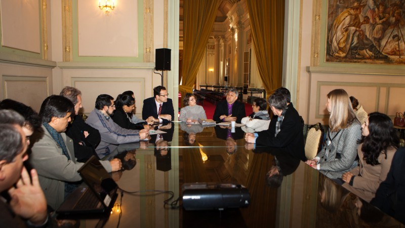 PORTO ALEGRE, RS, BRASIL 14.08.14 Recepção à pesquisadora cubana do Labiofam por integrantes do Gabinete do Governador, Secretarias da Saúde e Agricultura. Foto:David Alves/Palácio Piratini.