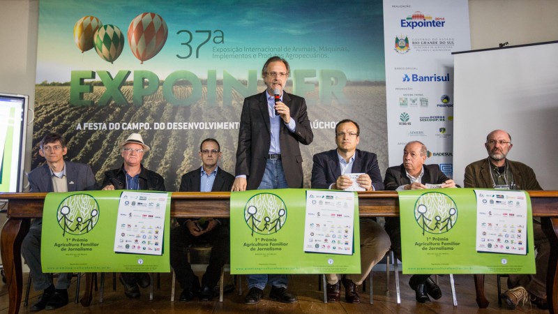 Ministro do Desenvolvimento Agr&aacute;rio falou na abertura do 1&ordm; Pr&ecirc;mio da Agricultura Familiar de Jornalismo da Regi&atilde;o Sul
