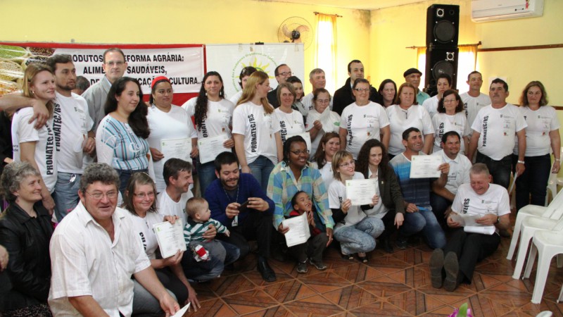 Turma de formandos do Pronatec Campo do Assentamento Filhos de Sepé, em Viamão