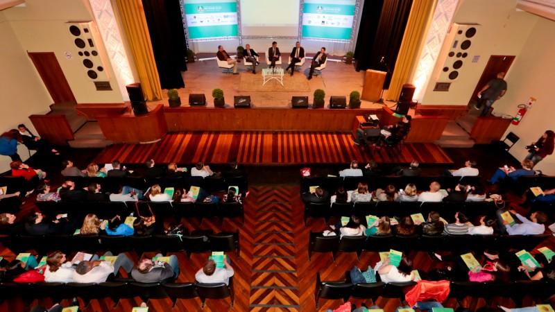PORTO ALEGRE, RS, BRASIL, 16.10.14: I Seminário do Observatório de Turismo do Rio Grande do Sul. O Observatório de Turismo, composto pela Setur e pelo Conselho Estadual do Turismo (Conetur), por meio da Câmara Temática Estudos e Pesquisas e com o apoio