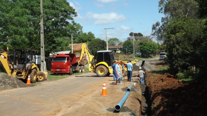 Obras paraa implantação de cerca de 12 quilômeros de redes e substituição de outros 800 metros já estão em andamento e prazo de conclusão está previsto para dezembro