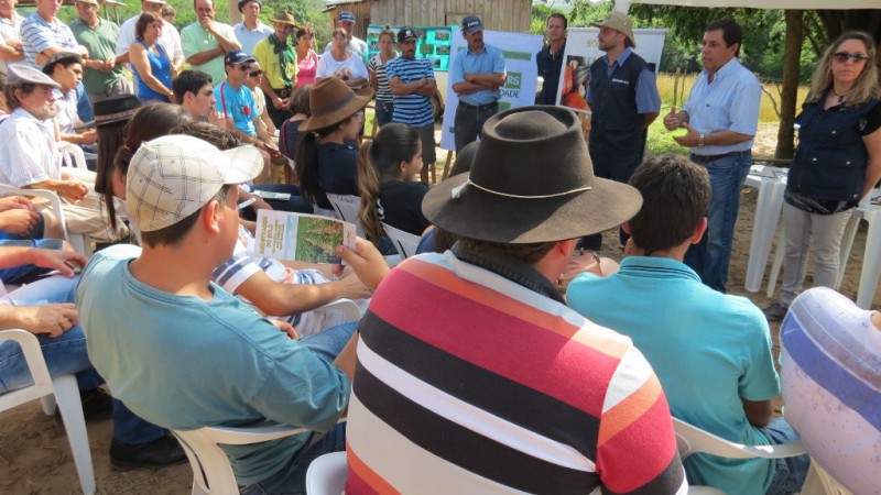 encontro foi realizado na propriedade de Ilza e Erci Nunes de Menezes, na localidade de Beco do Juiz, que recebeu mais de 100 pessoas