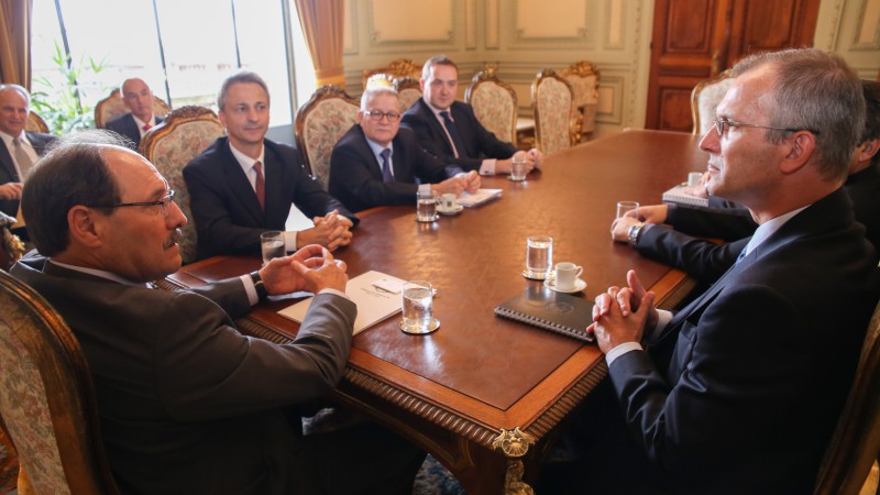 representantes da Pirelli Pneus Ltda