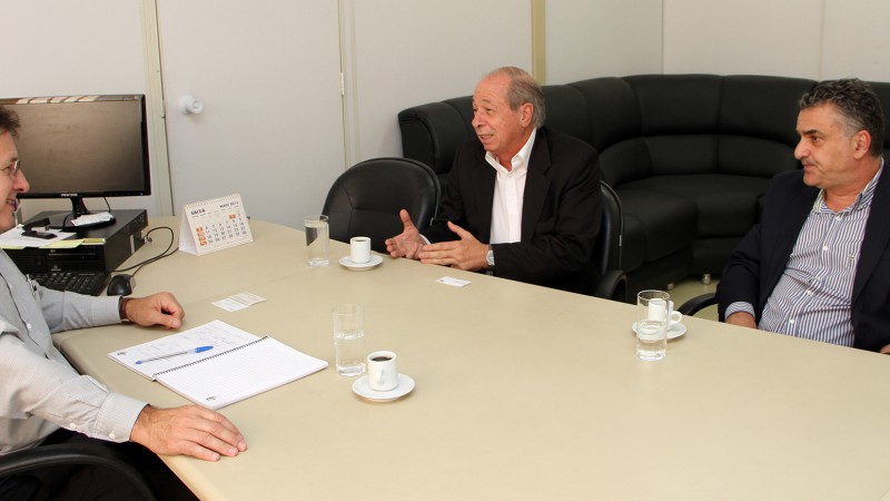 Secret&aacute;rio Tarc&iacute;sio Minetto oficial nacional de programas da Organiza&ccedil;&atilde;o das Na&ccedil;&otilde;es Unidas para a Alimenta&ccedil;&atilde;o e Agricultura, Carlos Antonio Biasi