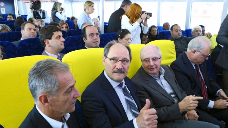 PORTO ALEGRE,RS, BRASIL, 14.05.2015: O governador do Rio Grande do Sul, José Ivo Sartori, participou, na manhã desta quinta-feira(14), da travessia Porto Alegre/Guaíba, via Catamarã. Foto: Luiz Chaves/Palácio Piratini
