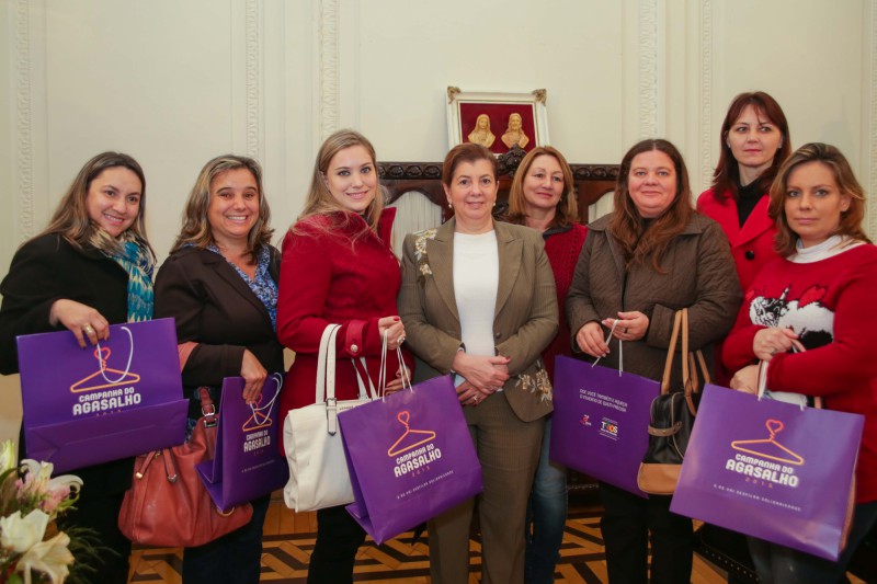 Início  Associação de Damas do Porto