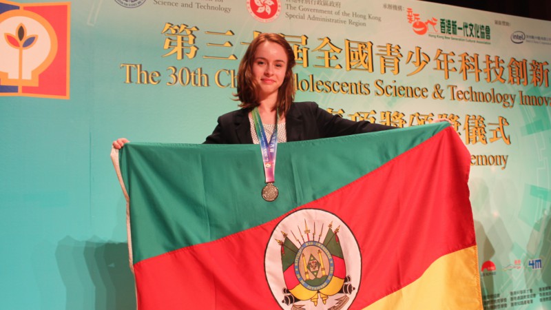 Estudante de escola pública estadual ganha prêmio na China