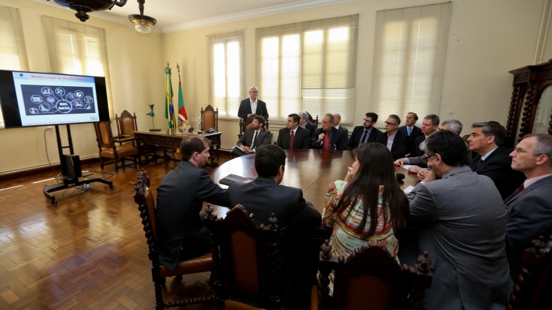 PORTO ALEGRE, RS, BRASIL, 16.10.2015: Nova plataforma de gestão da Secretaria da Fazenda. Foto: Leandro Osório ©