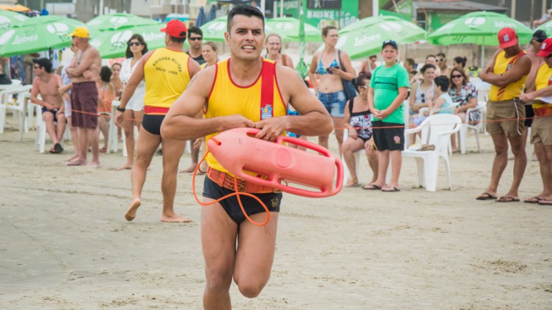 Operação Golfinho garante segurança aos veranistas no feriado de Ano Novo