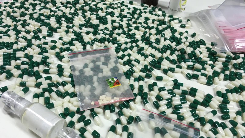 Três suspeitos foram presos pelo porte de ecstasy que seria distribuído no Carnaval