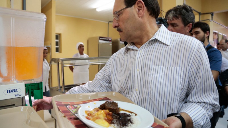 PORTO ALEGRE, RS, BRASIL 25.02.2016:O governador José Ivo Sartori, a secretária extraordinária de Políticas Sociais, Maria Helena Sartori, e o Secretário do Trabalho e Desenvolvimento Social, Miki Breier, acompanharam a inauguração do novo Restaurante